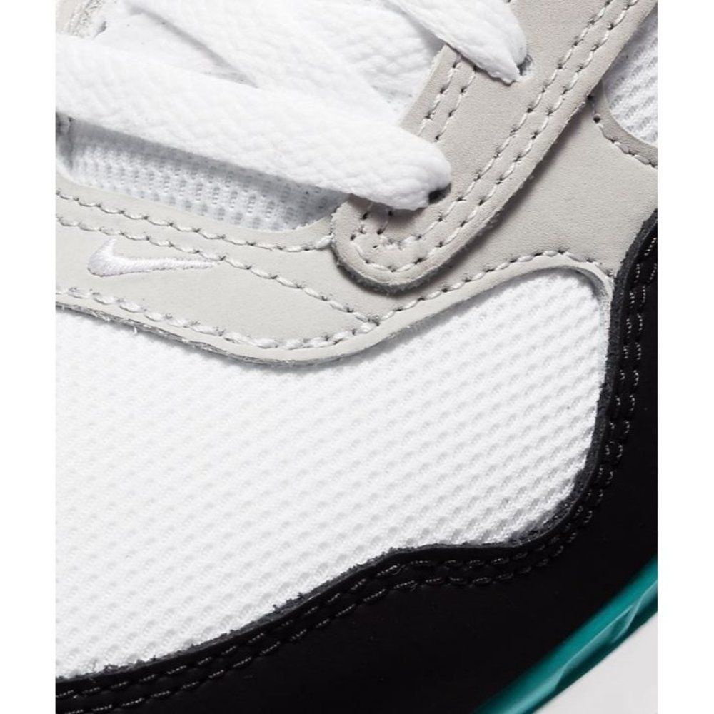 Nike Air Max Correlate Women's Sneakers Shoes White Black New Green - Picture 4 of 5